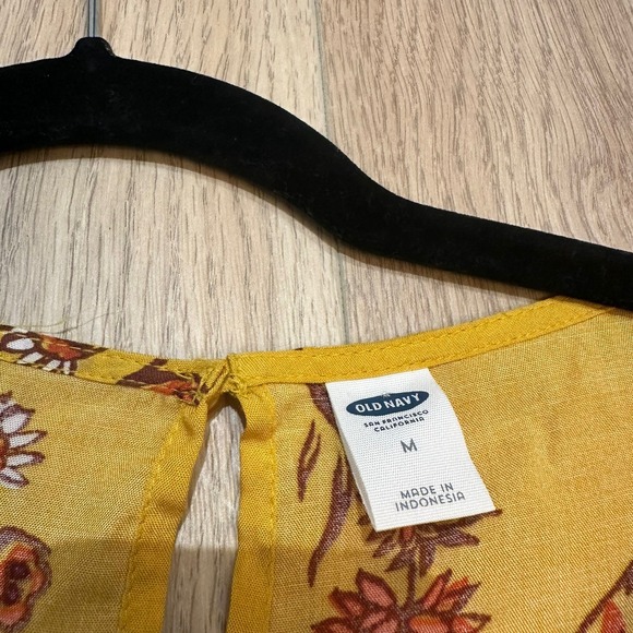 Old Navy Womens Yellow/Gold Floral 3/4 Flutter Sleeve Bohemian Top NWT! Fall - Picture 4 of 8